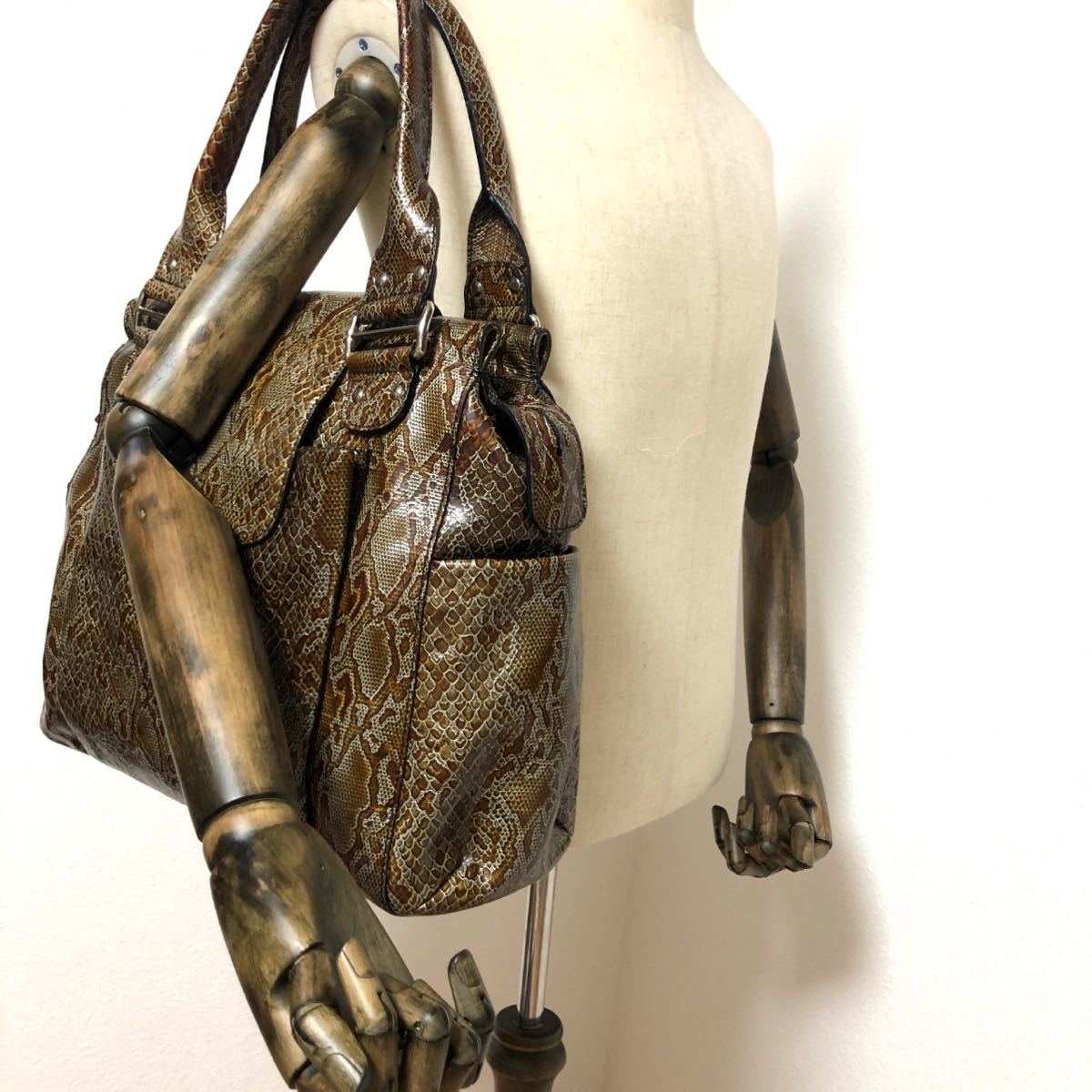 美良品「ARMANI COLLEZIONI」○A4入るトートバッグ○肩掛け○ヘビ柄 