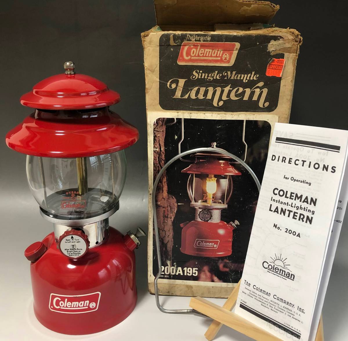 格安，豊富な 現品限り コールマン Coleman 200A 1973年 2月 刻印 / 箱 取説付き / ホワイトボーダー / PYREXグローブ / キャンプ /(ホワイトガソリンランタン)｜売買されたオークション情報、yahooの商品情報をアー ホワイトガソリンランタン