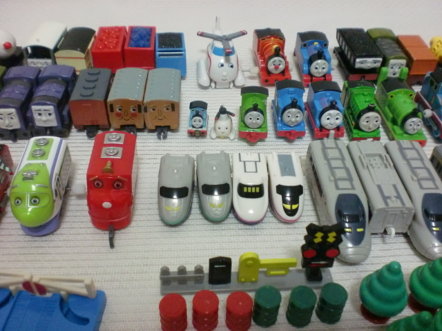 トーマス　カプセルプラレール　大量！　チャギントン　機関車 大量 カプセルプラレール 他 玩具 きかんしゃトーマス チャギントン