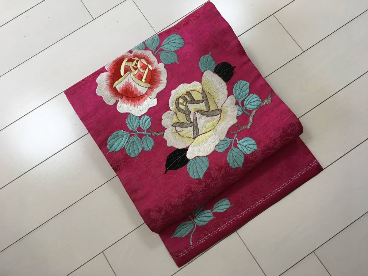 □B234□アンティーク美品□正絹□躑躅色 地紋 薔薇柄 全手刺繍 名古屋 