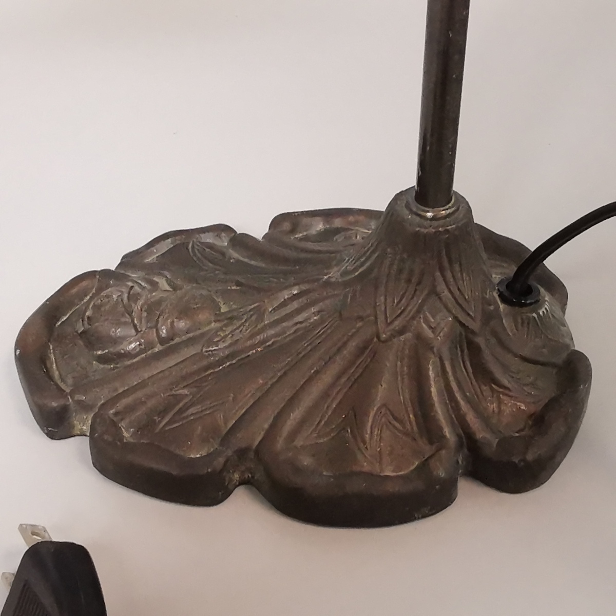 ステンドグラス テーブルランプ 高さ約38cm アンティーク調 卓上ランプ 照明 動作確認済 Z1525_4