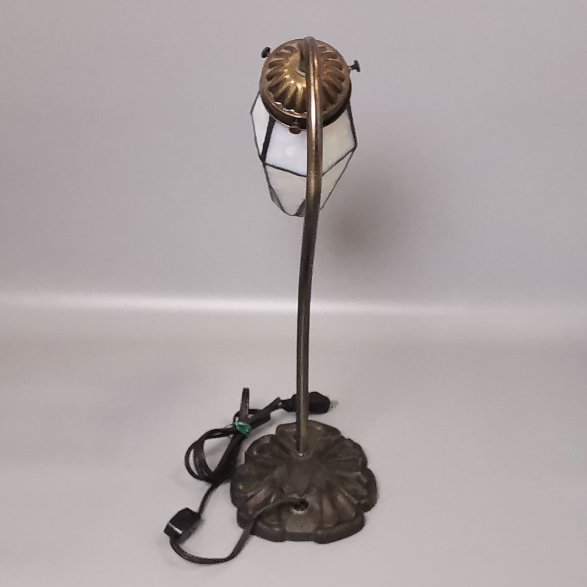 ステンドグラス テーブルランプ 高さ約38cm アンティーク調 卓上ランプ 照明 動作確認済 Z1525_8