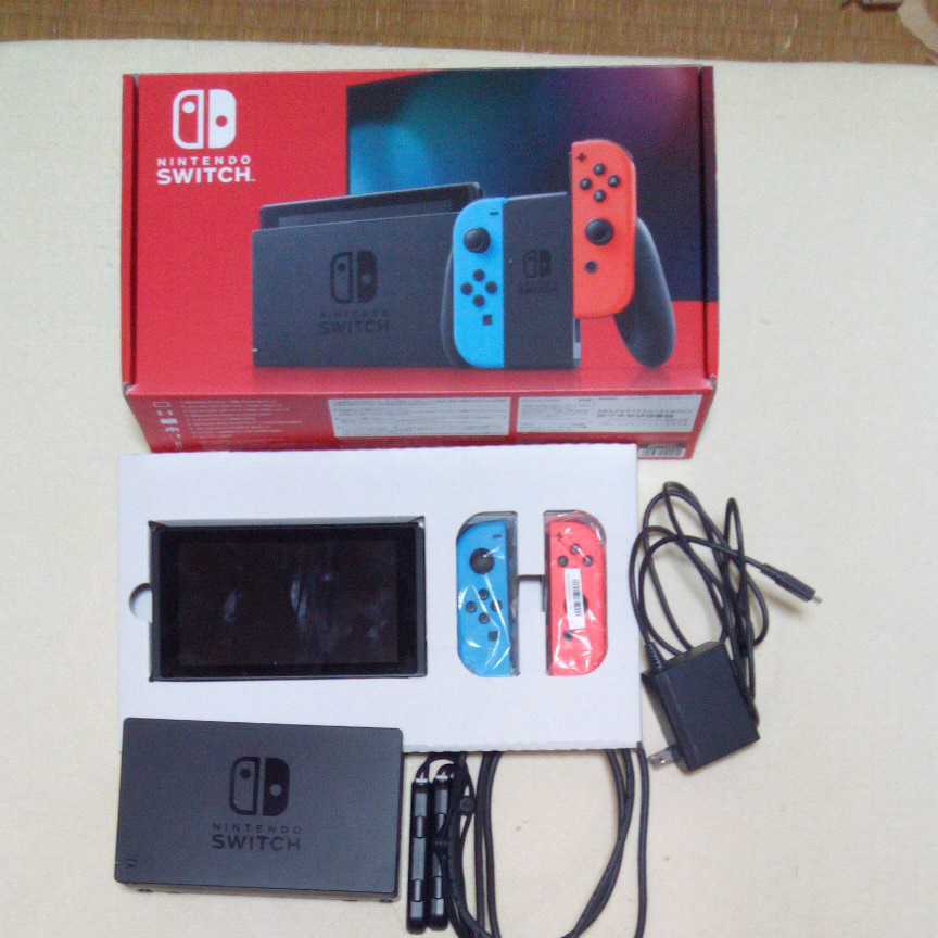 美品　ニンテンドースイッチ 付属品込　任天堂スイッチ　本体_1