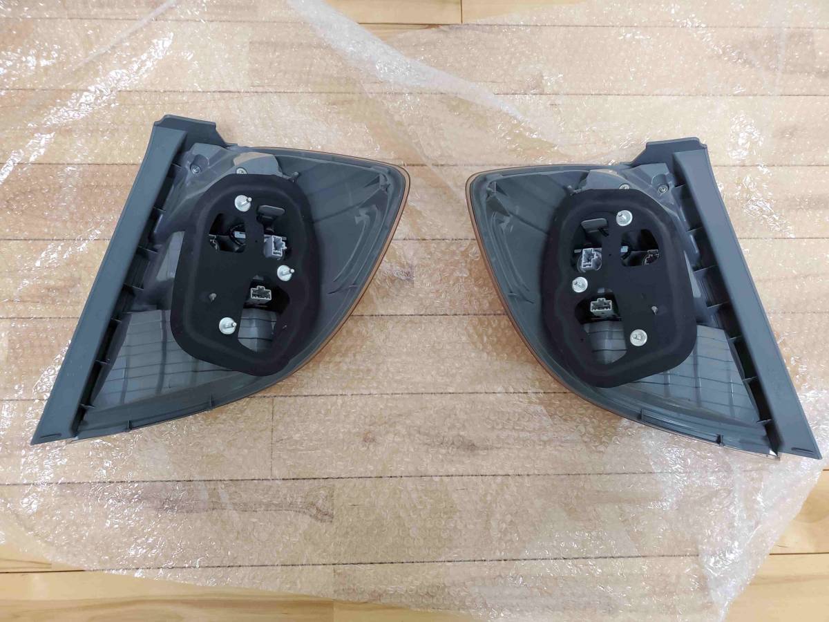 ホンダ フィット RS 後期 純正 クリア テールライト テールランプ