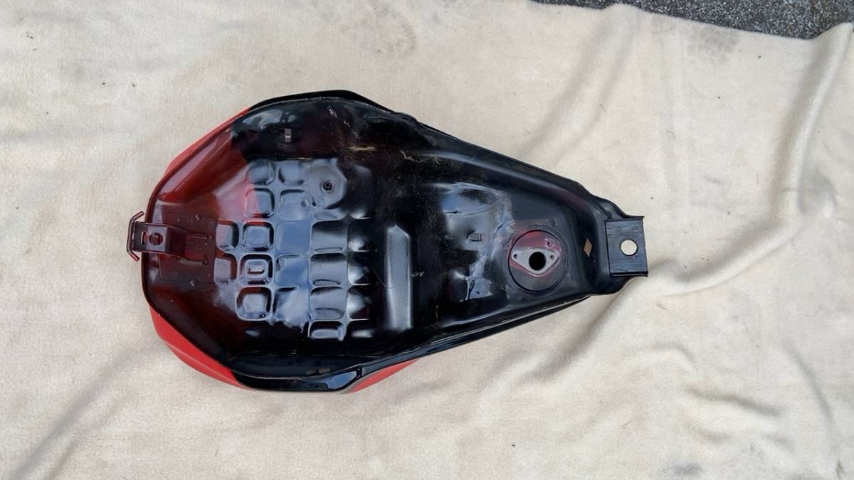 ホンダ VFR400R - タンク 赤⁄黒 17520-MR8-780ZJ 純正 新品 2026年最新