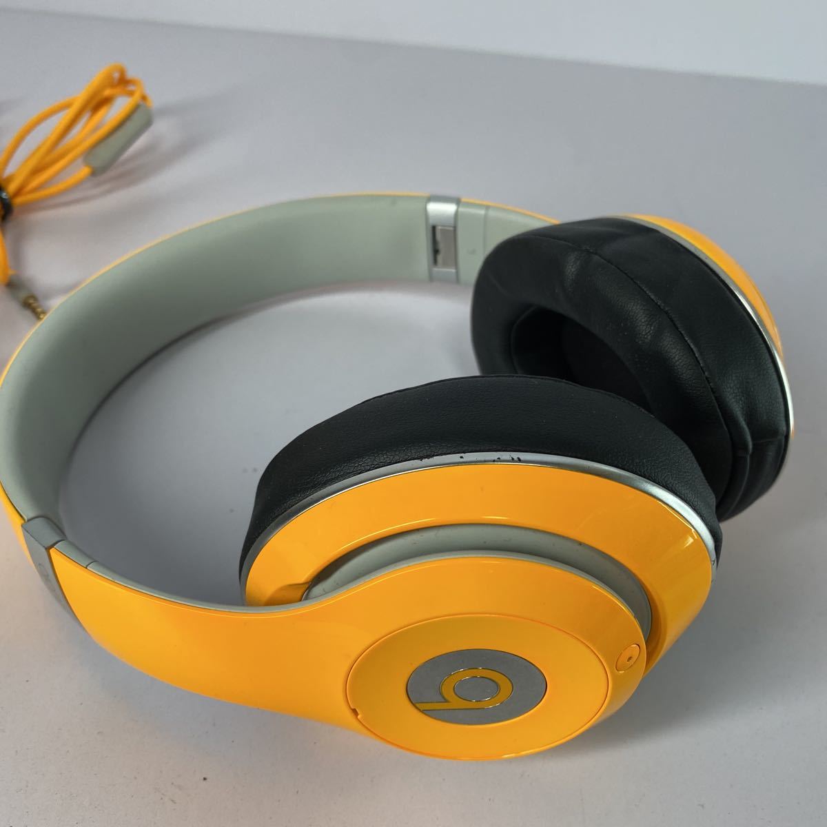 beats ヘッドホン黄色 ブルートゥースヘッドホン Beats Solo3 Wireless
