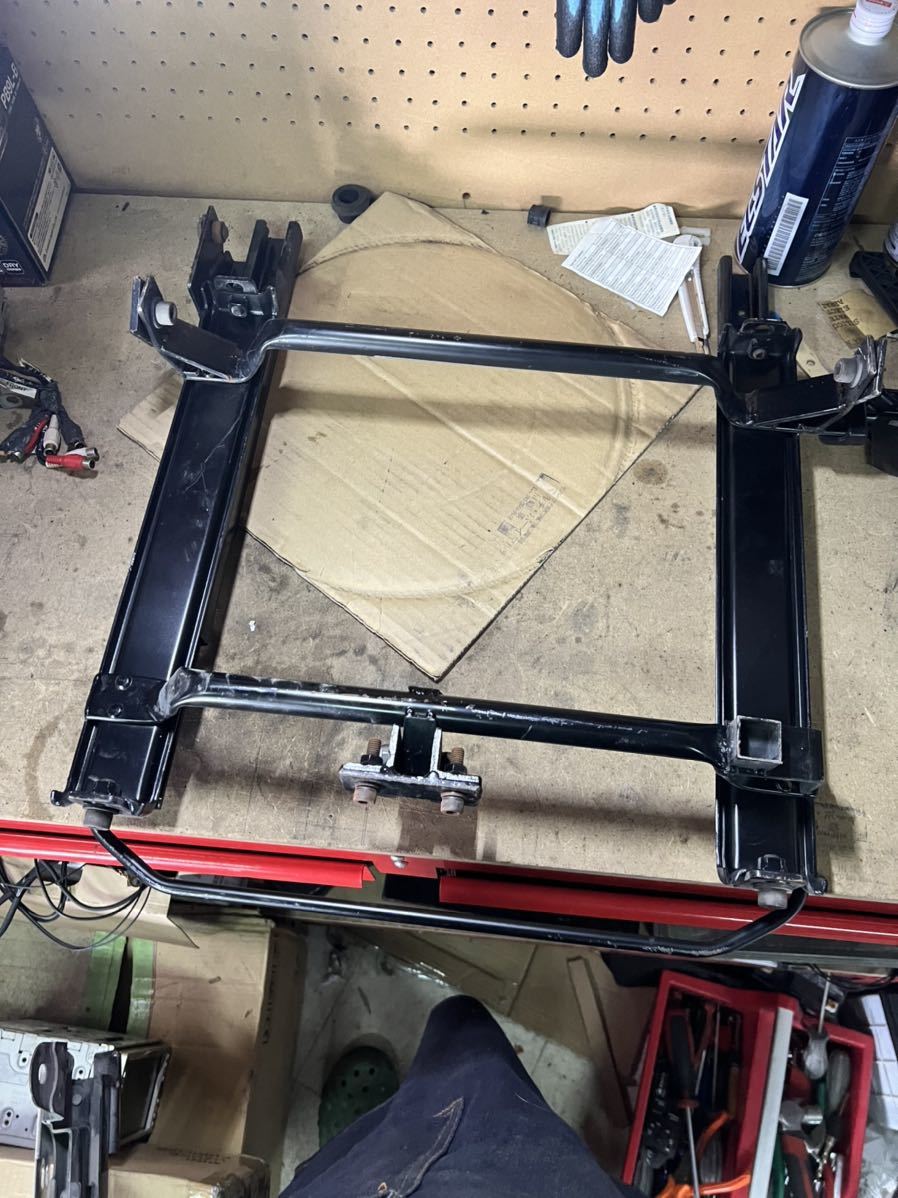 シートレール VW レカロ ニュービートル ビートル カワイ製作所 9CAQY用 ニュービートル用シートレール 運転席側 アルファード・ヴェルファイア20系 フォルクスワーゲン RECARO（レカロシート） [レカロSR6&frasl;SR7&frasl;SR11]9CA系 ニュービートル（シートレール｜内装パーツ）：パーツ<車 レカロ(RECARO)シート装着 みんカラ
