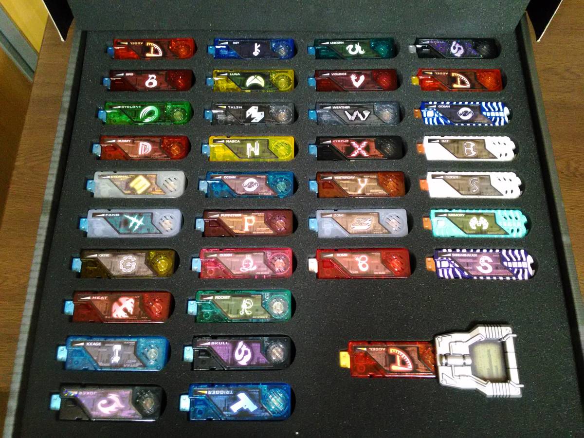 30)) 仮面ライダーW ガイアメモリ コンプリートセレクション2 DX 
