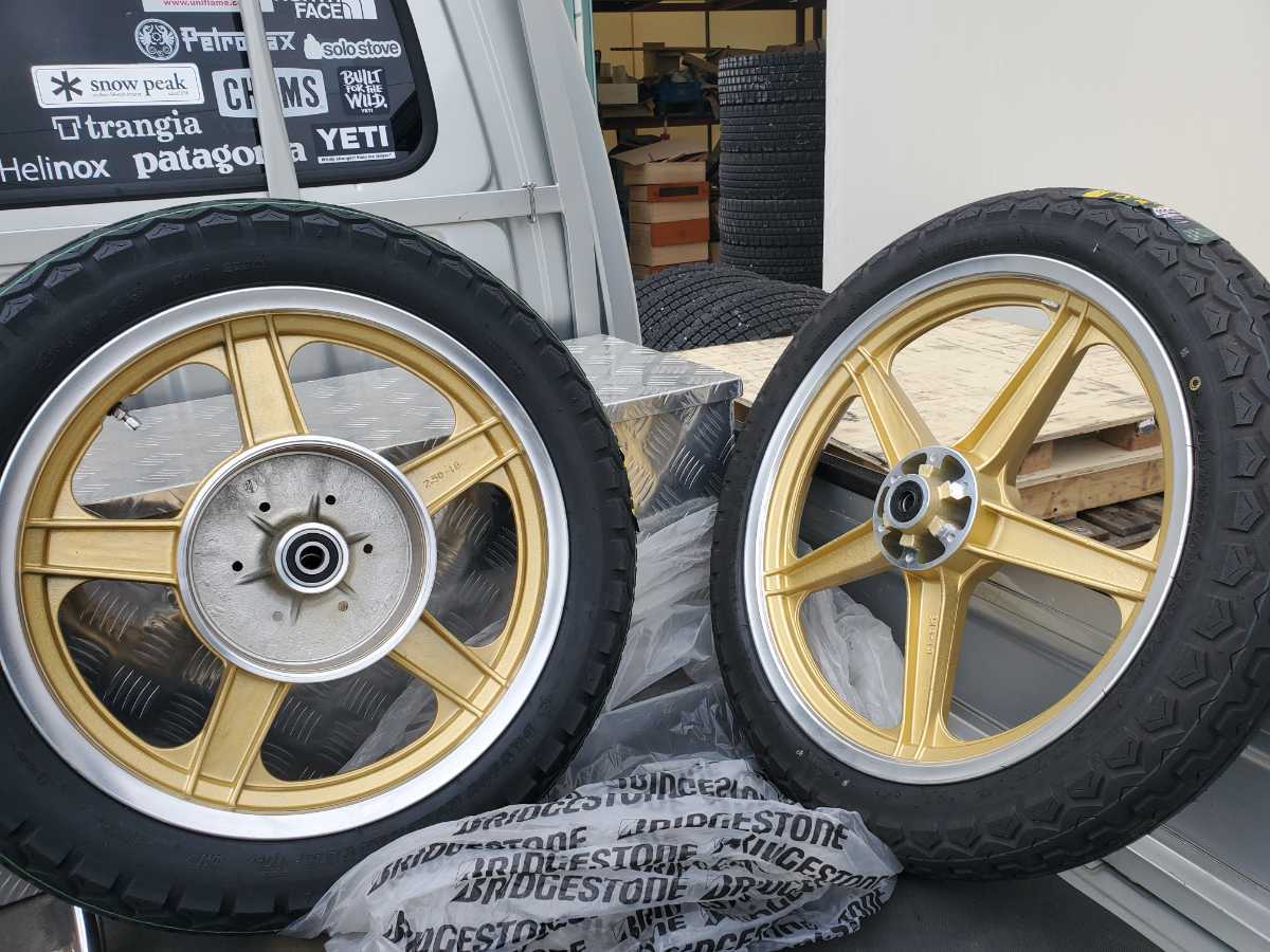 Z1 Z2 キャストホイール タイヤ新品 ホイール未使用(セット)｜売買され  