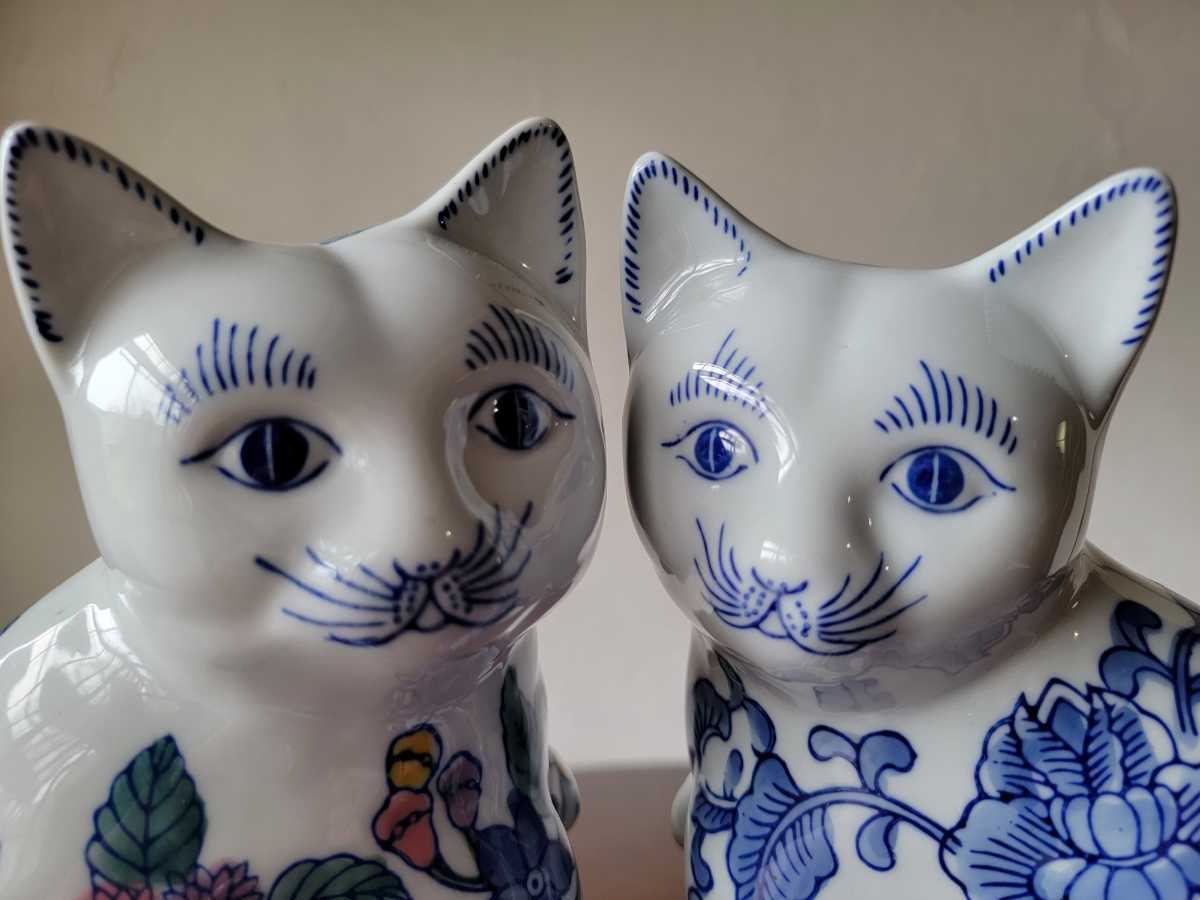 招き猫 一対 .: 開運招福 千客萬来 陶器製 約26cm 伝統的置物 26cm