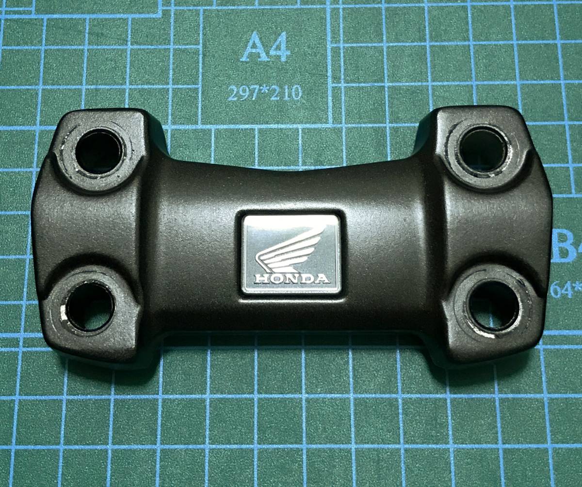 Cb250f Mc43 純正 ハンドルアッパー ホルダ 新車外し ブラケットホルダー Mgs D30zb ホンダ用 売買されたオークション情報 Yahooの商品情報をアーカイブ公開 オークファン Aucfan Com