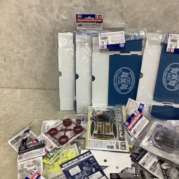 タミヤ HG | ミニ四駆グレードアップパーツ 1円〜 カーボンマルチ補強 グレードアップパーツシリーズ ミニ四駆 カーボンマルチ補強プレート - No.495 カーボンマルチ強化プレート(1.5mm) GP.495 0 カーボンマルチ補強プレート（1.5mm）タミヤ カーボンマルチ強化