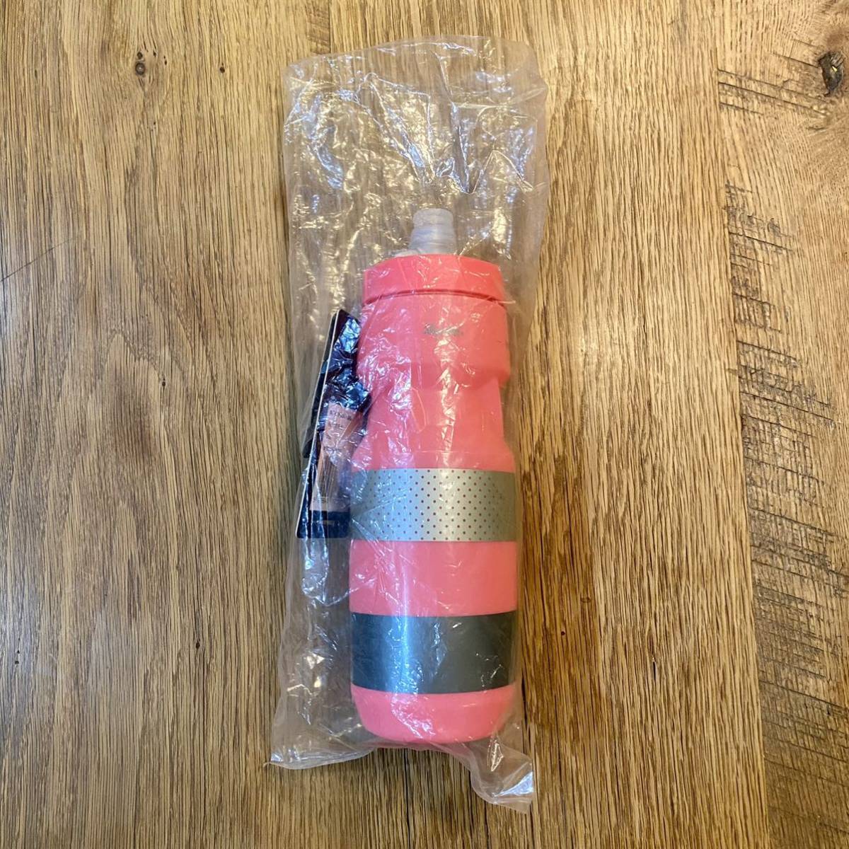 新品】Rapha ラファ ボトル BREVET BIDON HIGH-VIZ PINK Lサイズ 24oz