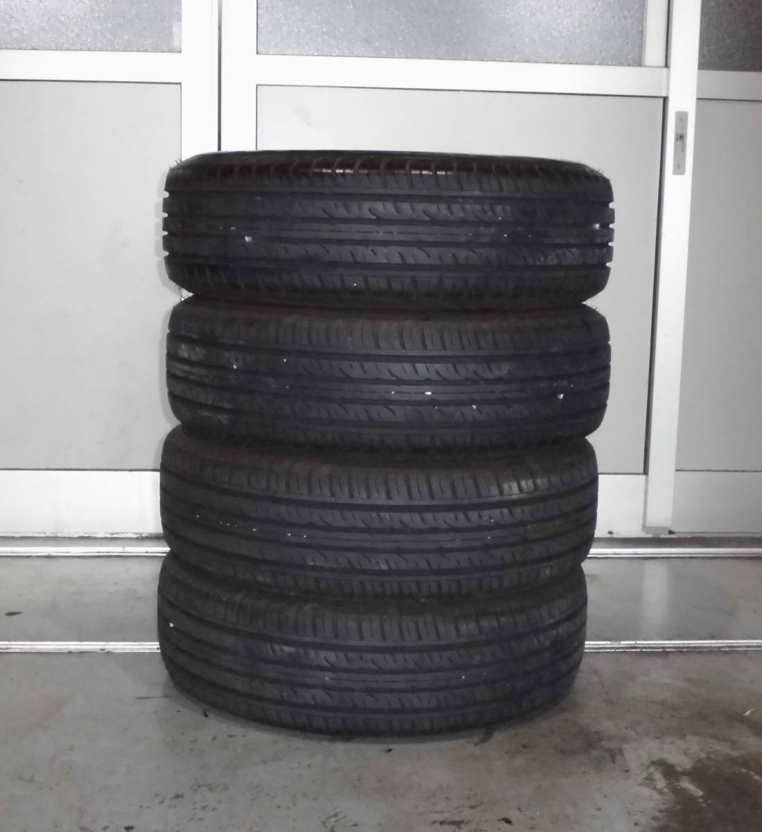 新品，2026 夏タイヤ ダンロップ グラントレックPT3 ２１５／７０Ｒ１５ DUNLOP GRANDTREK PT3 ２製０２１年製(中古品)｜売買されたオークション情報、yahooの商品情報をアーカイブ公開 - オークファン 15インチ