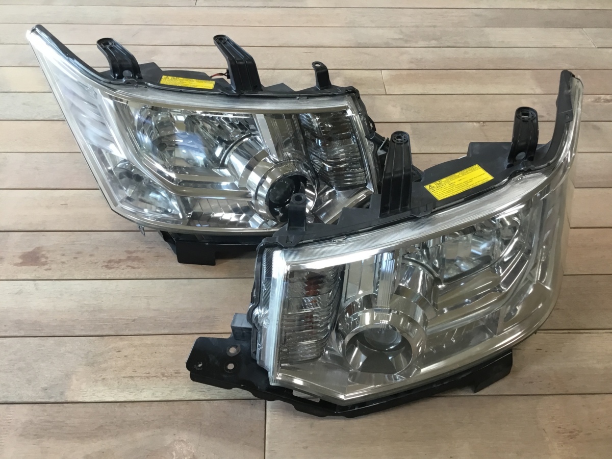 車 デリカD:5 HID ヘッドライト 左右セット KOITO 100-87918