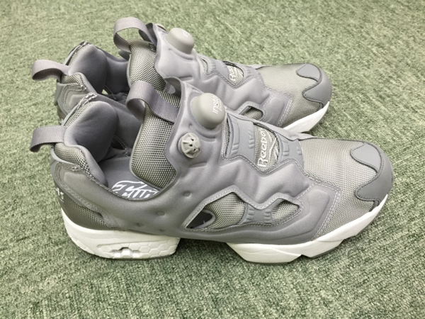 極美品リーボックポンプフューリー グレー×ホワイト