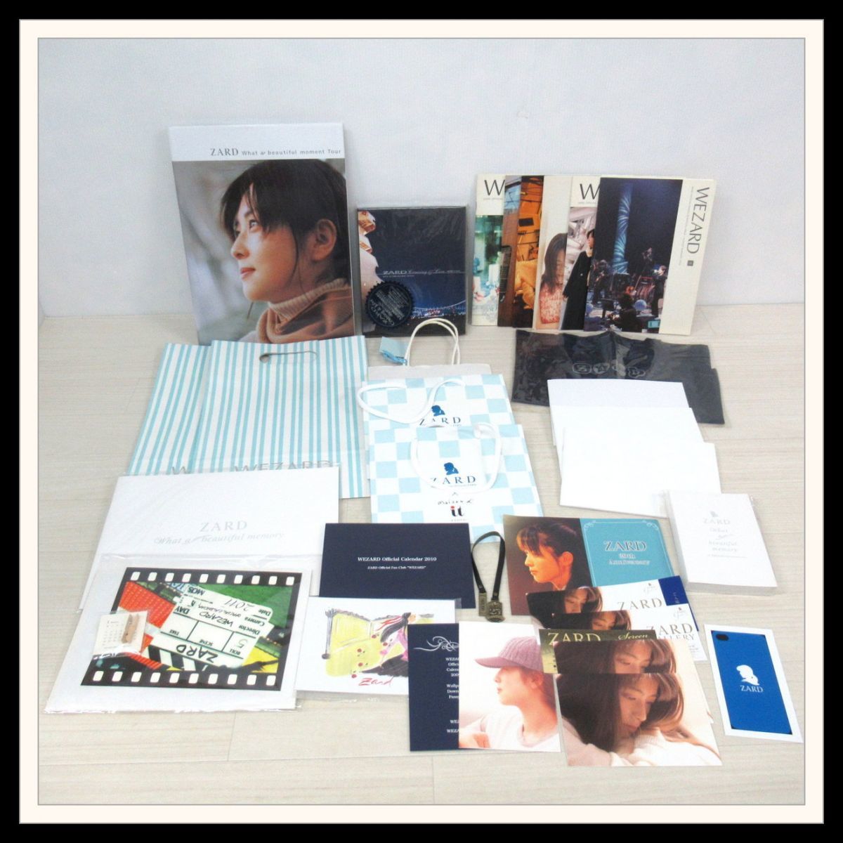 2026，爆買い 良品 ZARD グッズセット/What Beautifulmemory パンフ 写真集 バッグ soffio カレンダー 他 坂井泉水 E1 S2(ZARD)｜売買されたオークション情報、yahooの商品情報をアーカイブ公開 - オークファン さ行