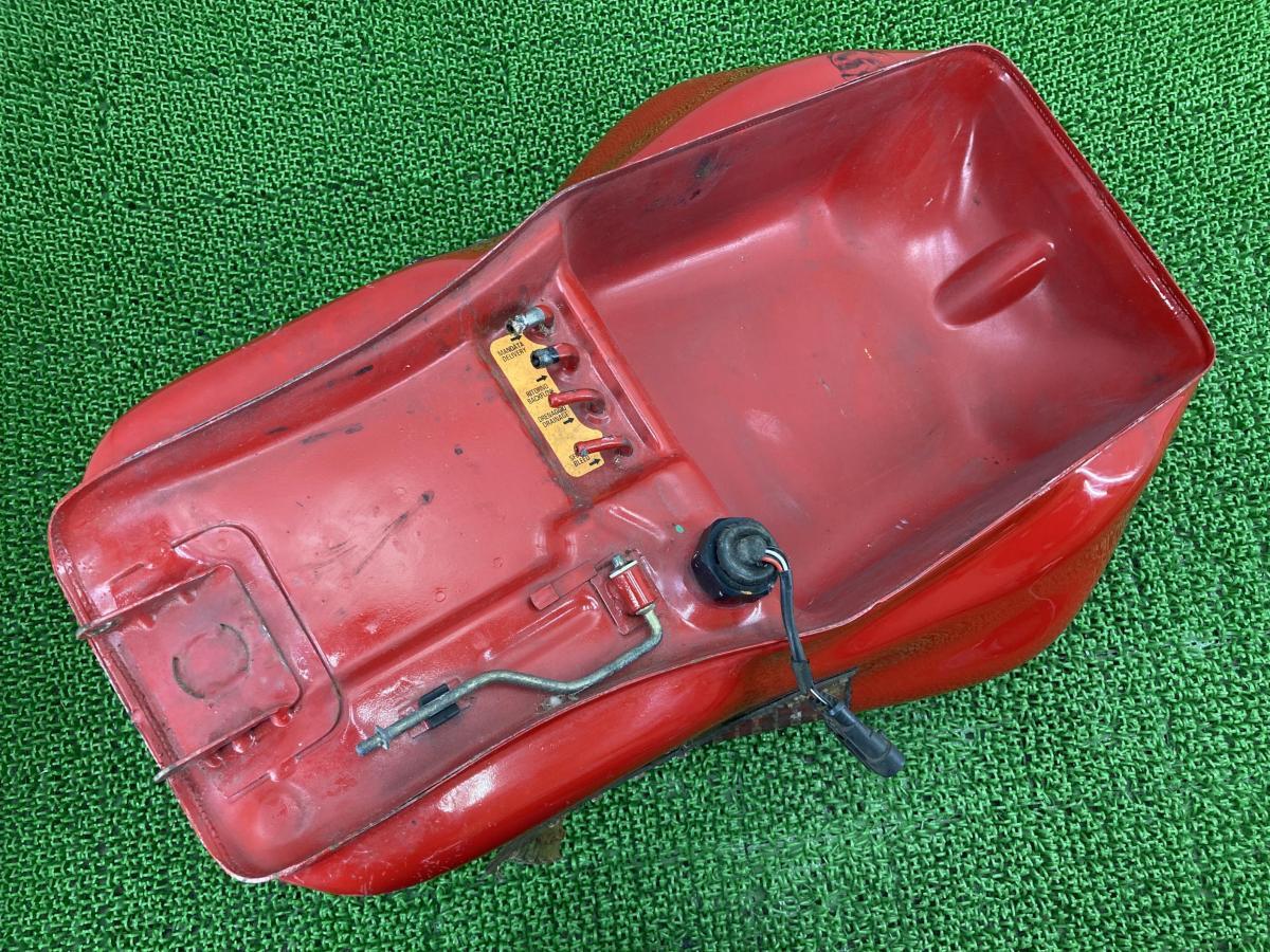 SS900ie タンク 赤 ドゥカティ 純正 中古 バイク 部品 ZDMV100A 修復