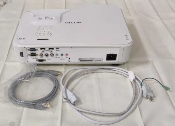 N3 RICOH PJ WXL4540 レーザー光源 短焦点プロジェクター 中古 リコー
