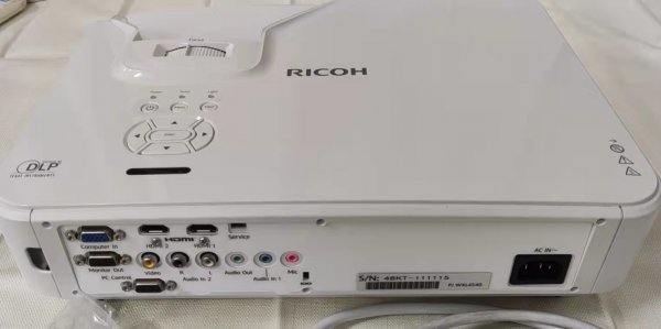 N3 RICOH PJ WXL4540 レーザー光源 短焦点プロジェクター 中古 リコー