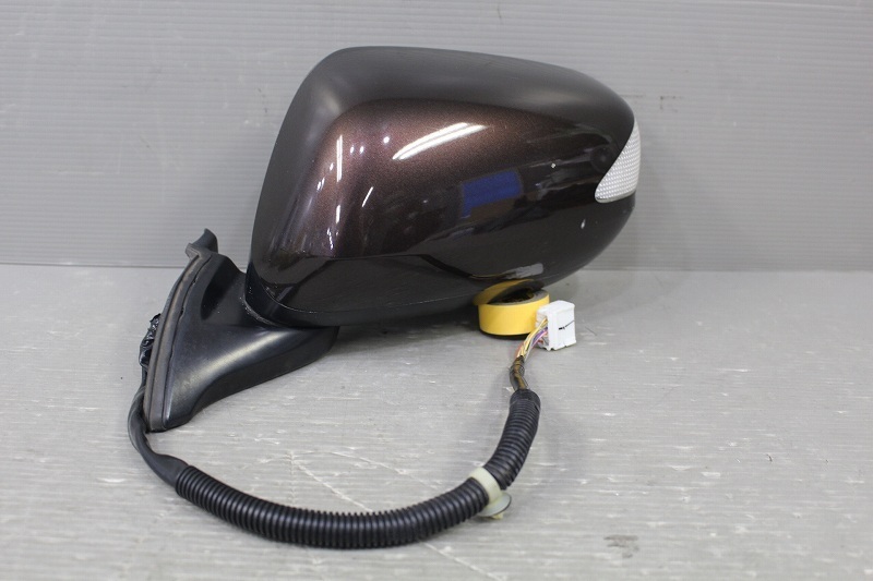 100%新品，正規品 フィット ハイブリッド 前期 GP1 純正 破損無 取付OK 左ドアミラー 電格 9P ウィンカー YR586P P023983(ドアミラー)｜売買されたオークション情報、yahooの商品情報をアーカイブ公開 - オークファン ホンダ用