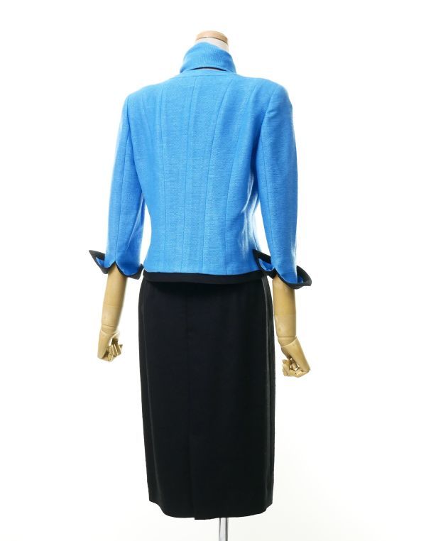 銀座マギー スーパービューティー ベージュ ノーカラージャケット