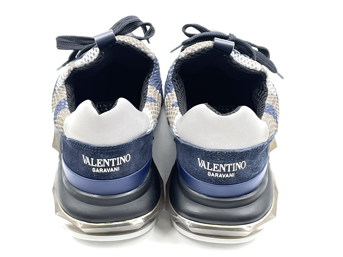 Valentino Garavani - sneakers | Sneakers white One Leather Stud in 