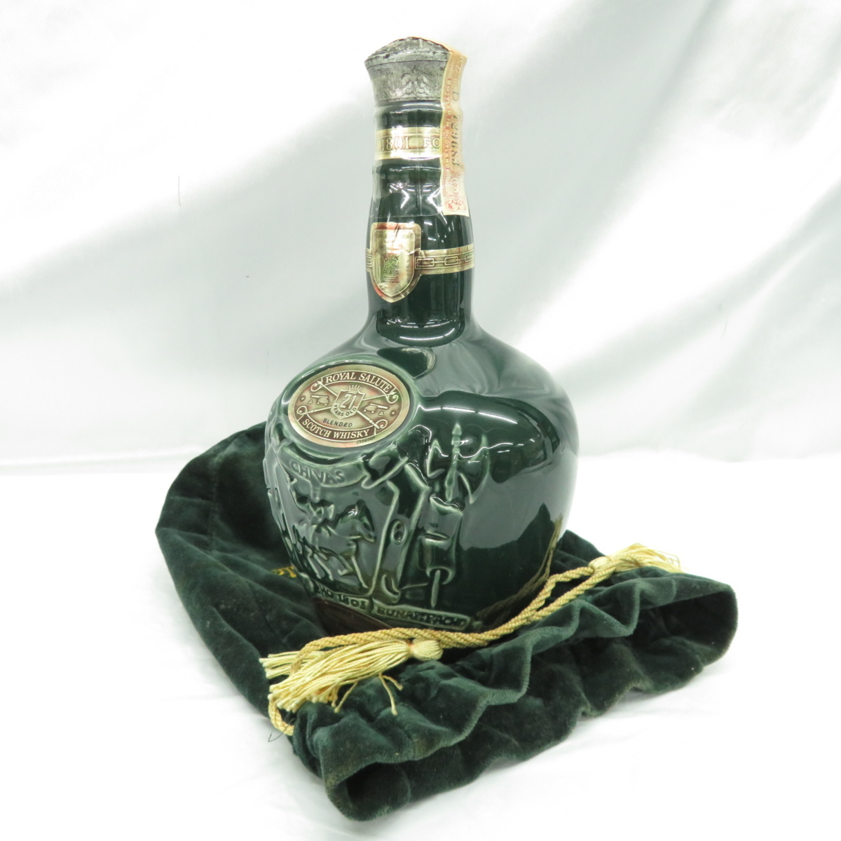 21年 ロイヤルサルート 緑 ROYAL SALUTE 700ml 陶器ボトル 赤陶器