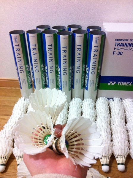 トレーニング 中古 シャトル 120個 ヨネックス 箱付
