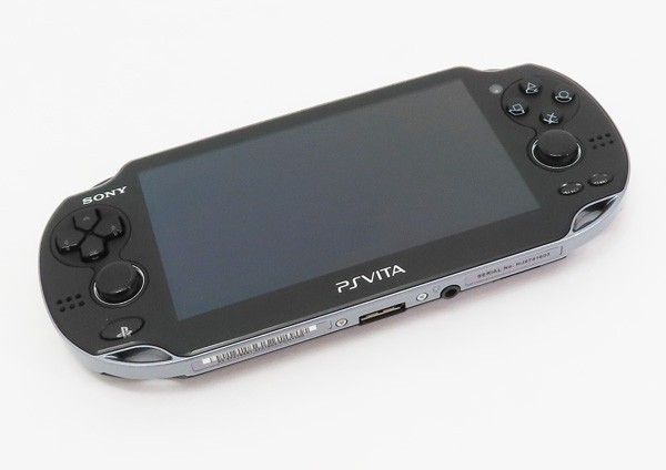 PlayStation®Vita デビューパック 3G/Wi-Fiモデル（PC…（トップ