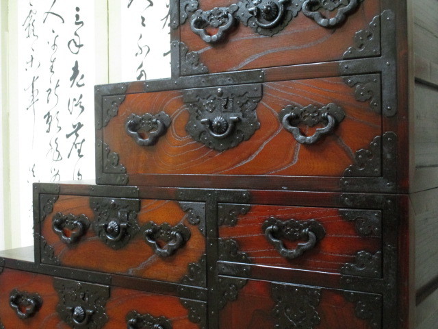 逸品 厚手鉄金具 欅材 両面式 階段箪笥 時代箪笥 衣装箪笥 和箪笥 
