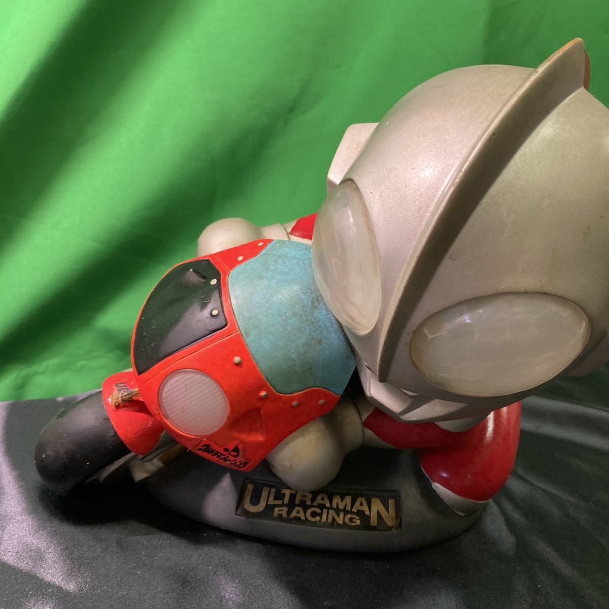 貯金箱 ウルトラマン レーシングマネーバンク(貯金箱)｜売買された 