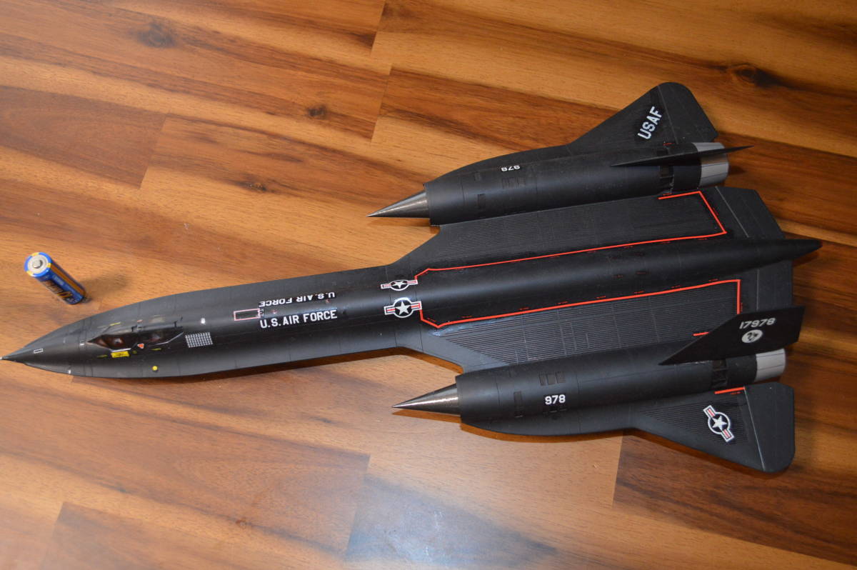  メーカー不明 1/72 全長約46ｃｍ ロッキードSR-71 ブラックバード プラモデル組済み 現状品 ジャンク扱い(完成品)｜売買されたオークション情報、yahooの商品情報をアーカイブ公開 - オークファ 完成品