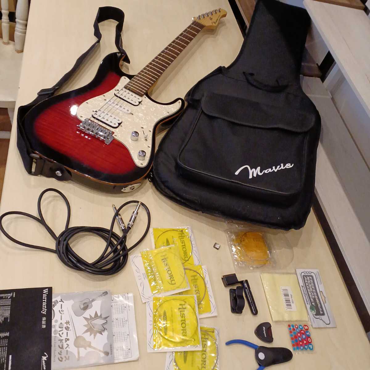 メイビスMavisエレキギター　イシバシ楽器　高級ギグバッグ付　未使用に近い美品 f☆美品 Mavis メイビス エレキギターISHIBASHI イシバシ楽器 付属品