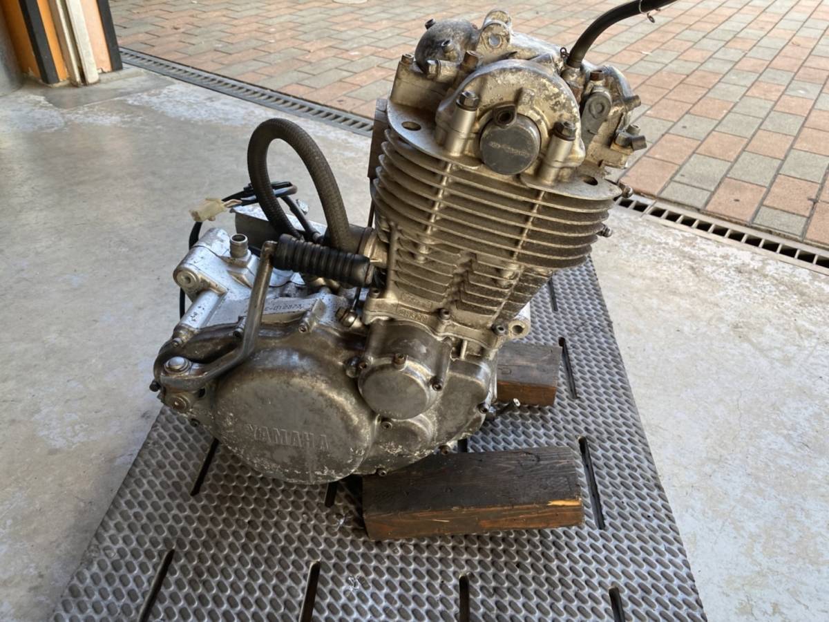 ヤマハ SR400 H313Eエンジン 始動確認済み ジャンク品(エンジン本体 