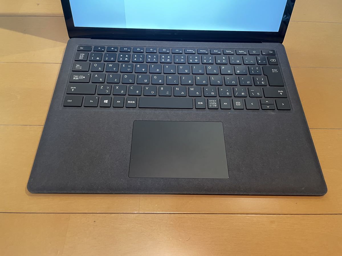 Microsoft Surface Laptop 2 / Core i5-8250U / 8GBメモリ / 256GB