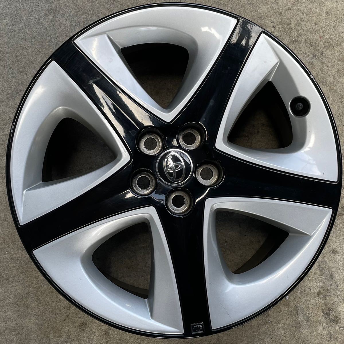 30プリウス ツーリングホイール プリウス30純正ツーリング215/45 17インチ中古品 4本 中古 30プリウス