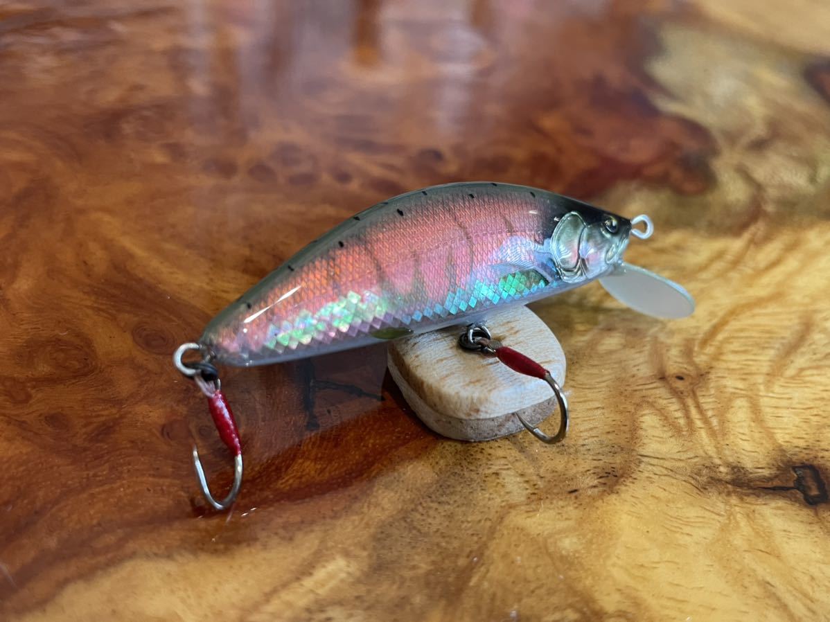 T.C.G Handmade Lures 52s No.5 ハンドメイドミノー アワビ貼り