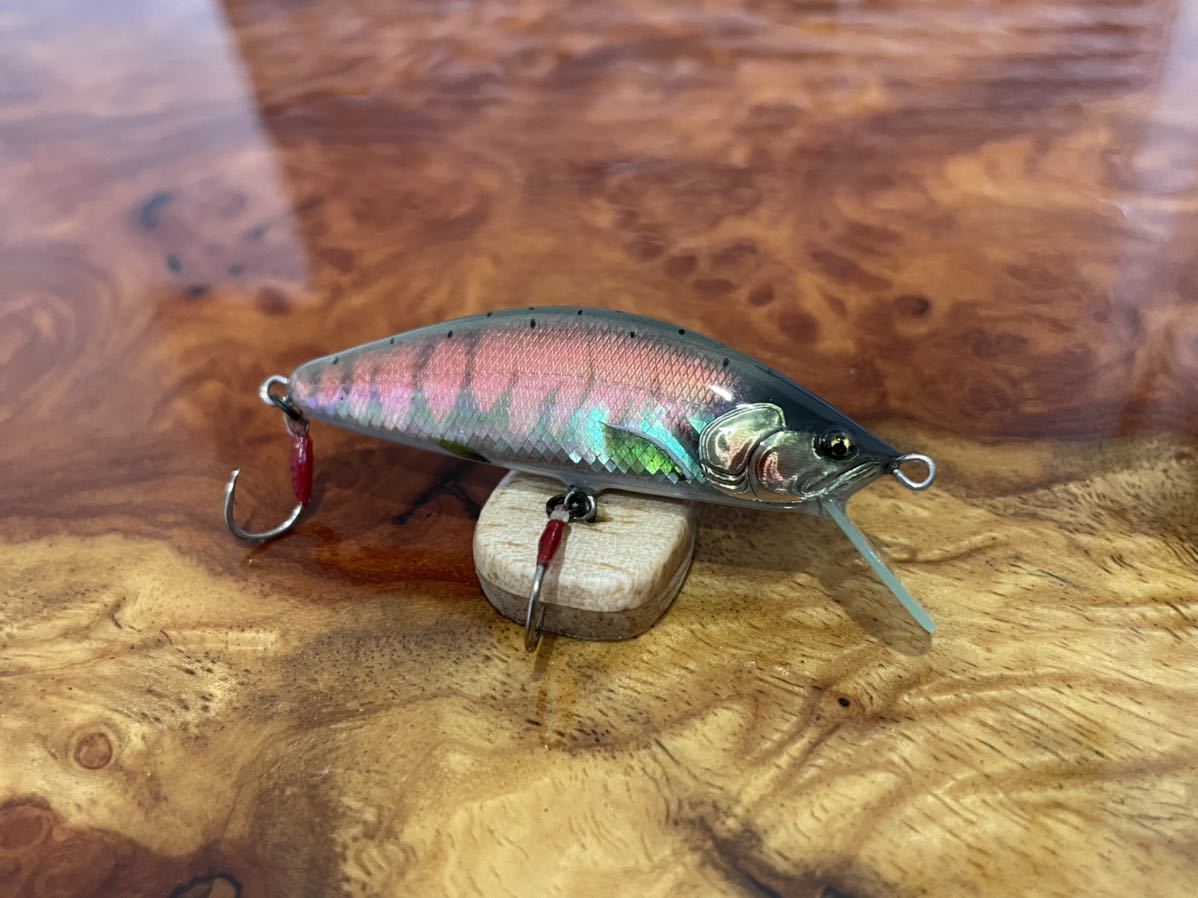 T.C.G Handmade Lures 52s No.5 ハンドメイドミノー アワビ貼り