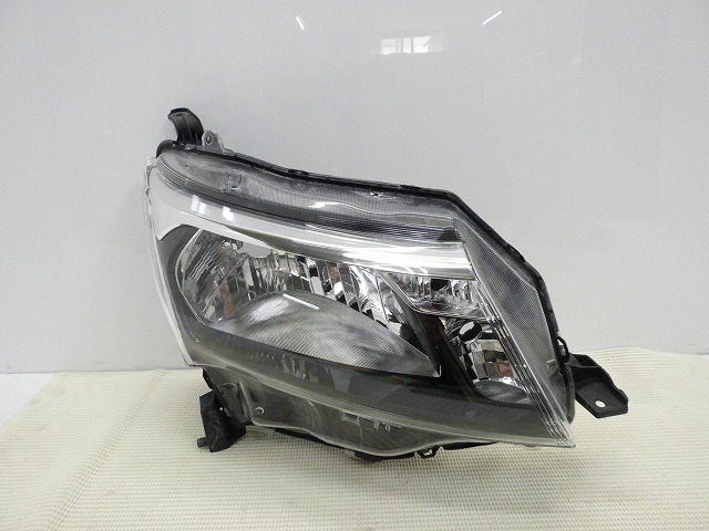 タンク/ルーミー(後期) M900A/M910A ハロゲン 純正 左ヘッドライト/左 