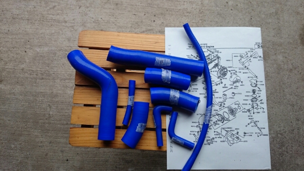 GPz900R ラジエターホース A10 逆車に使用