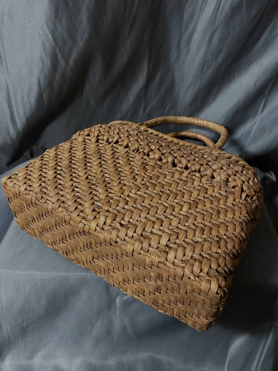 国産 最新作 最高級品 匠の技 六角花縄状三つ編み手編み 山葡萄カゴ  
