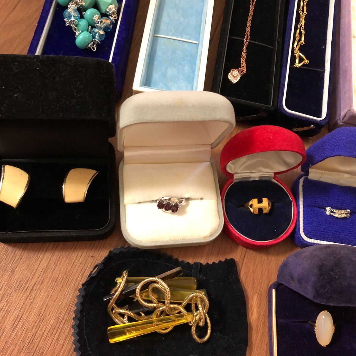 遺品整理 大量 アクセサリー まとめ売り ノーブランド ⭐️遺品整理 