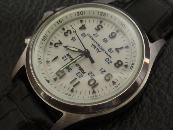 セイコー アルバ フィールドギア ALBA FIElD GEAR V671-6001 ホワイト 