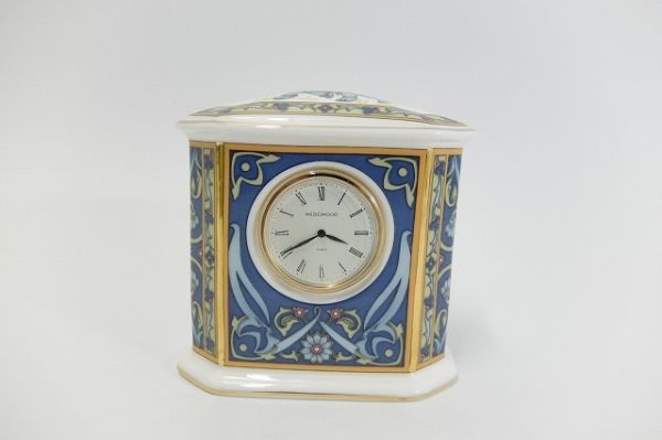 WEDGWOOD ウェッジウッド 置時計 陶器 象 クオーツクロック