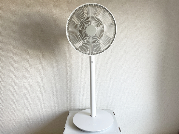 リビング扇風機 EGF-1500-WG （ホワイト×グレー） リビング扇風機 EGF-1500-WG （ホワイト×グレー） バルミューダ