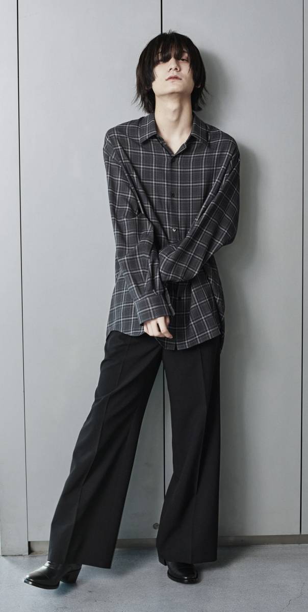 近々撤退、、2万円引き、、新品★ ラッドミュージシャン LAD MUSICIAN 21SS チェックシャツ ≠ ユリウス DEVOA glamb グラム LAD ルック「ラッド ミュージシャン」2026年秋冬コレクション 2025年春夏コレクション、10年ぶりのショーに ミュージシャン」の1万738日 30周年のショーが“暗かった”理由