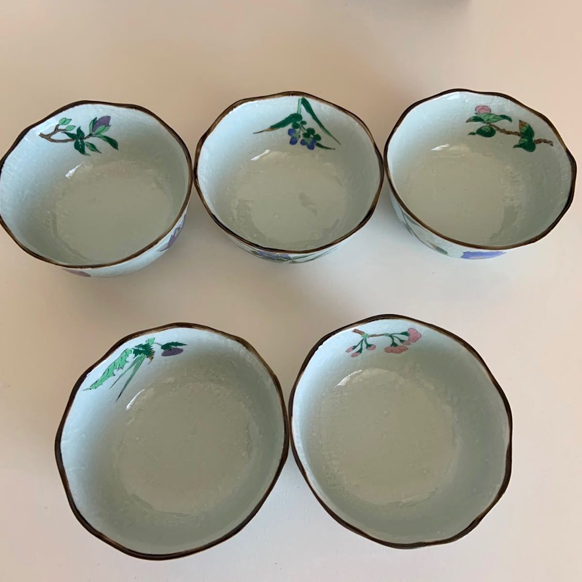 未使用 有田焼 香窯作 五草花 小鉢 揃 5客セット 絵変わり 和食器 木箱