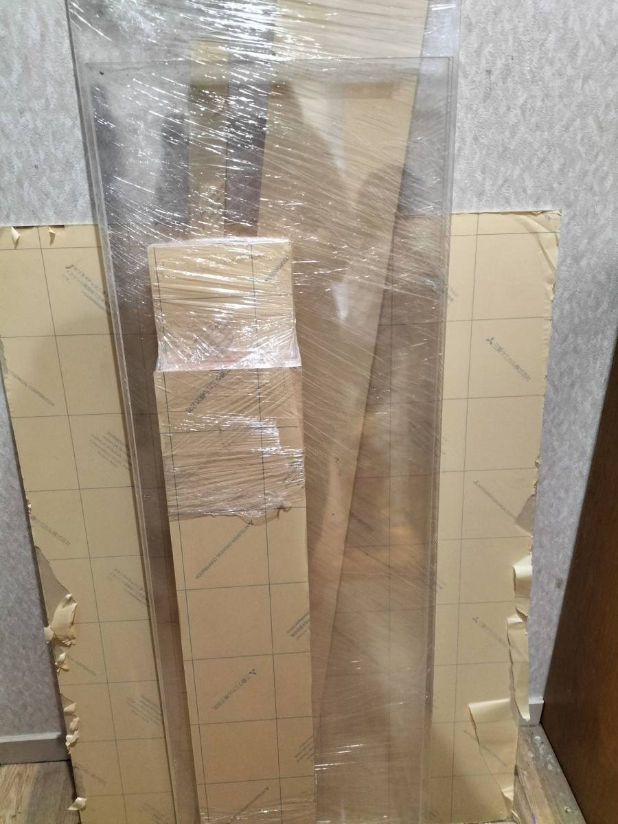 厚さ5mm アクリル板 総額５万円 水槽フタ 水槽下敷き 水槽セパレートに 合計１６枚 アクリル水槽に 東京都引き取り限定 水槽 売買されたオークション情報 Yahooの商品情報をアーカイブ公開 オークファン Aucfan Com