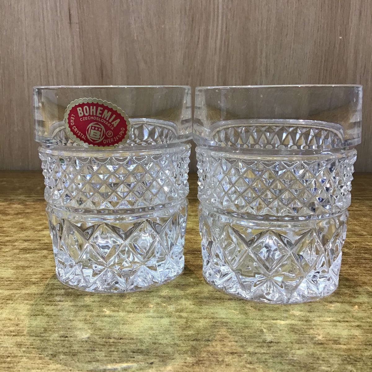 Bohemia グラス 品 ボヘミアングラス ウイスキーグラス 2こセット ペア タンブラー ロック 洋食器 クリスタル カップ 酒 ガラス ロックグラス 売買されたオークション情報 Yahooの商品情報をアーカイブ公開 オークファン Aucfan Com